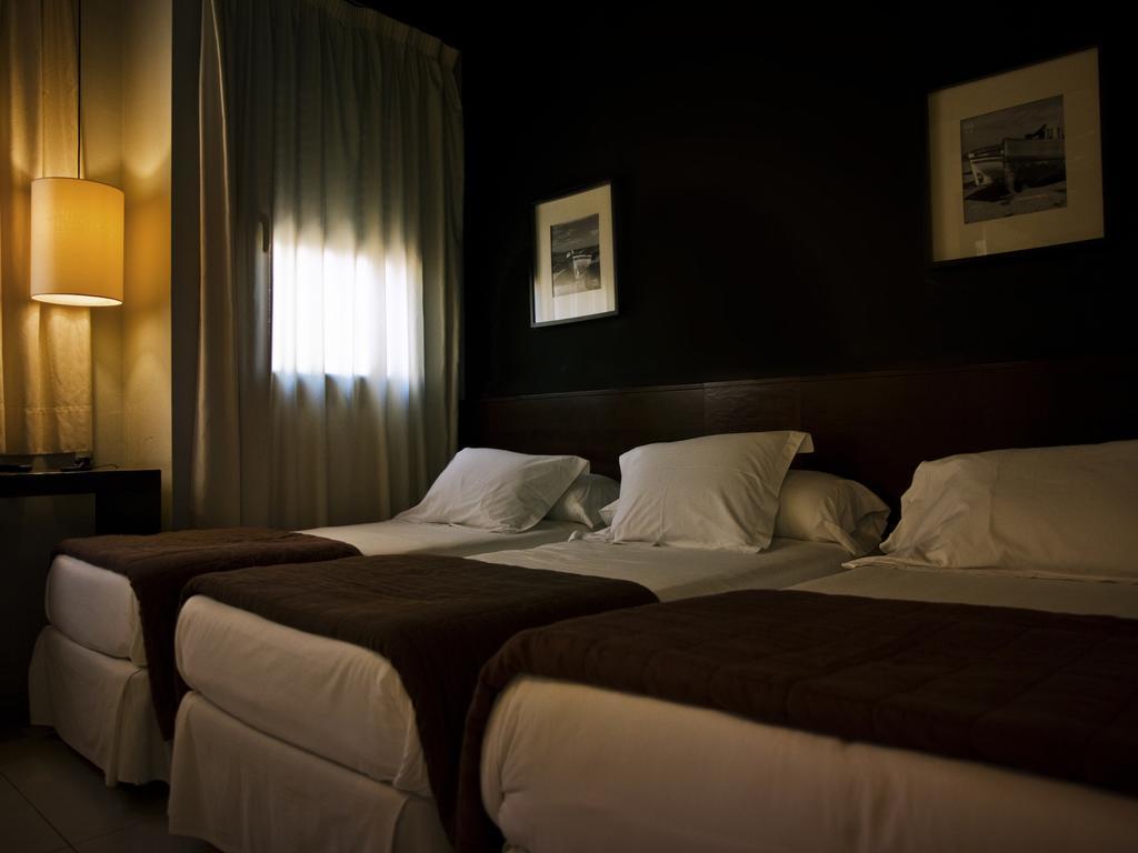 Hostal Badaloní Badalona Pokoj fotografie