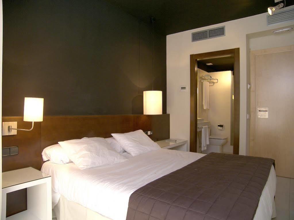 Hostal Badaloní Badalona Exteriér fotografie